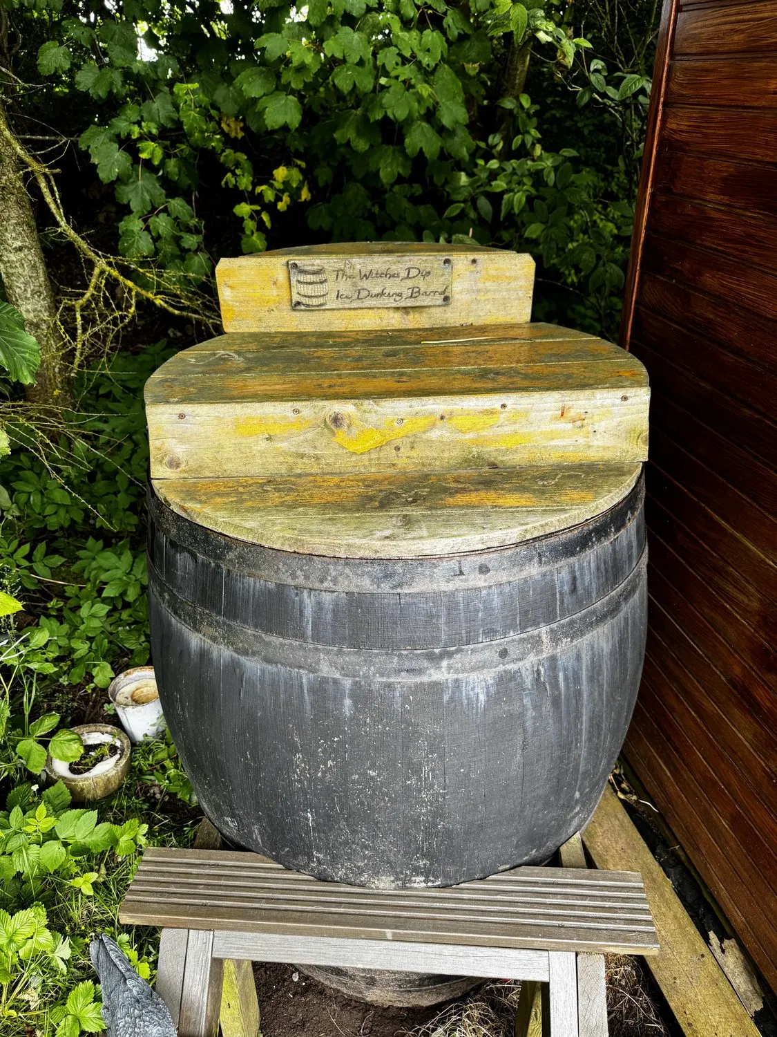 Hot Tub, Sauna & Grounds
